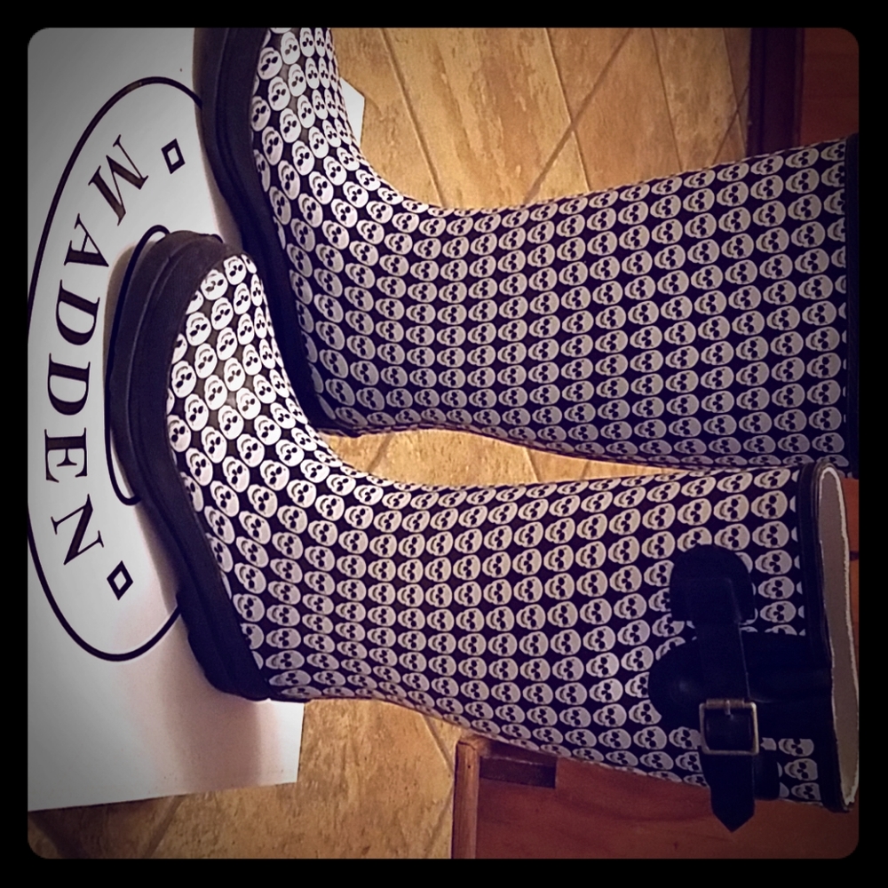 Steve Madden rain boots